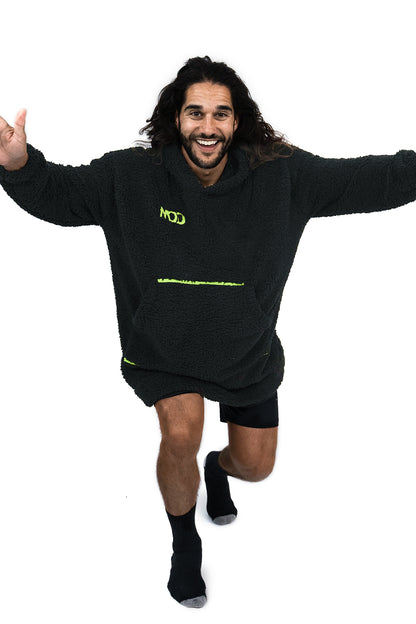 Jump Pocket MOD Black Short Hoodie Blanket